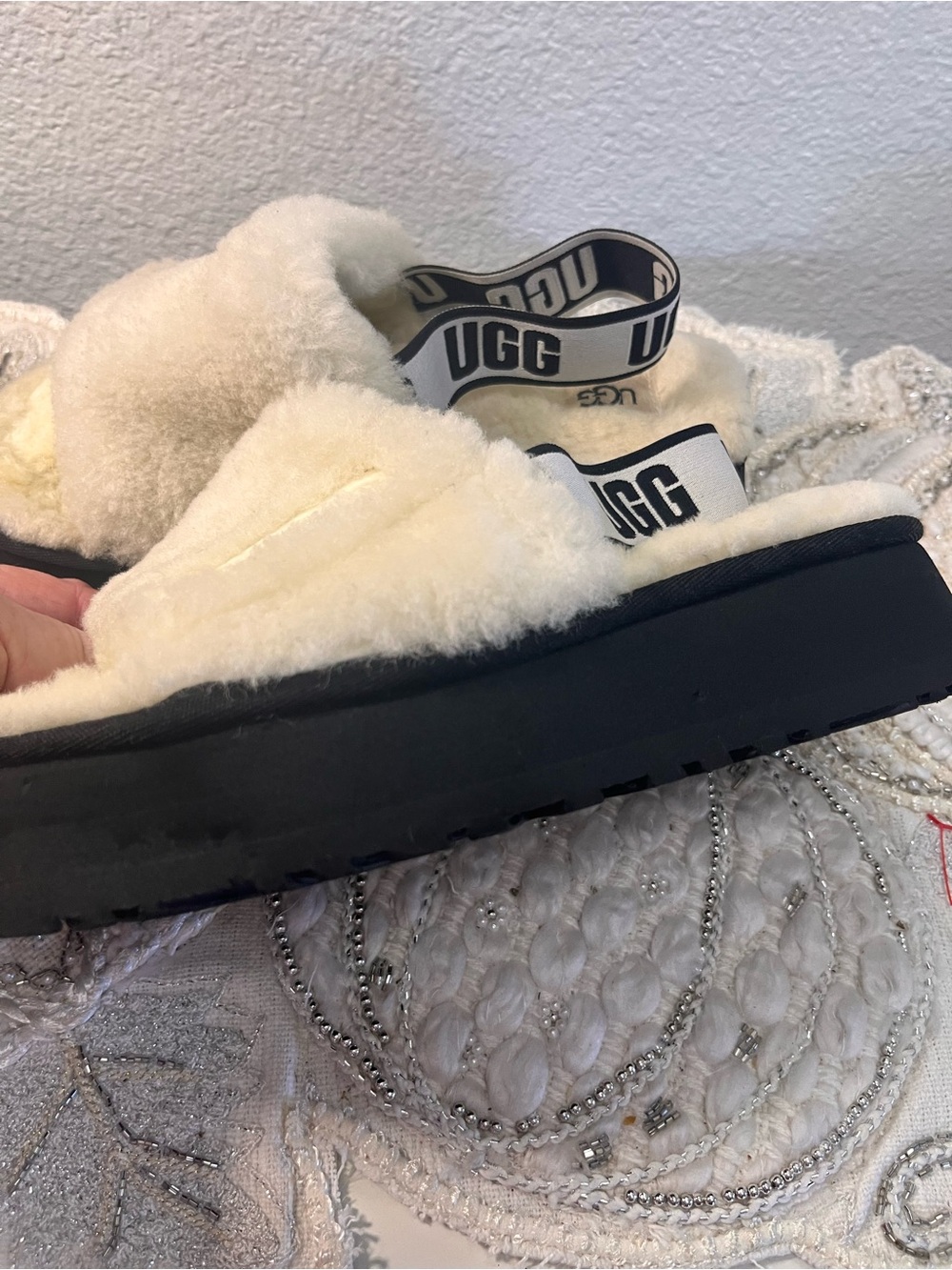 UGG Funkette Platform Slingback Slippers Cream Black Shearling Size 6 - Picture 4 of 10